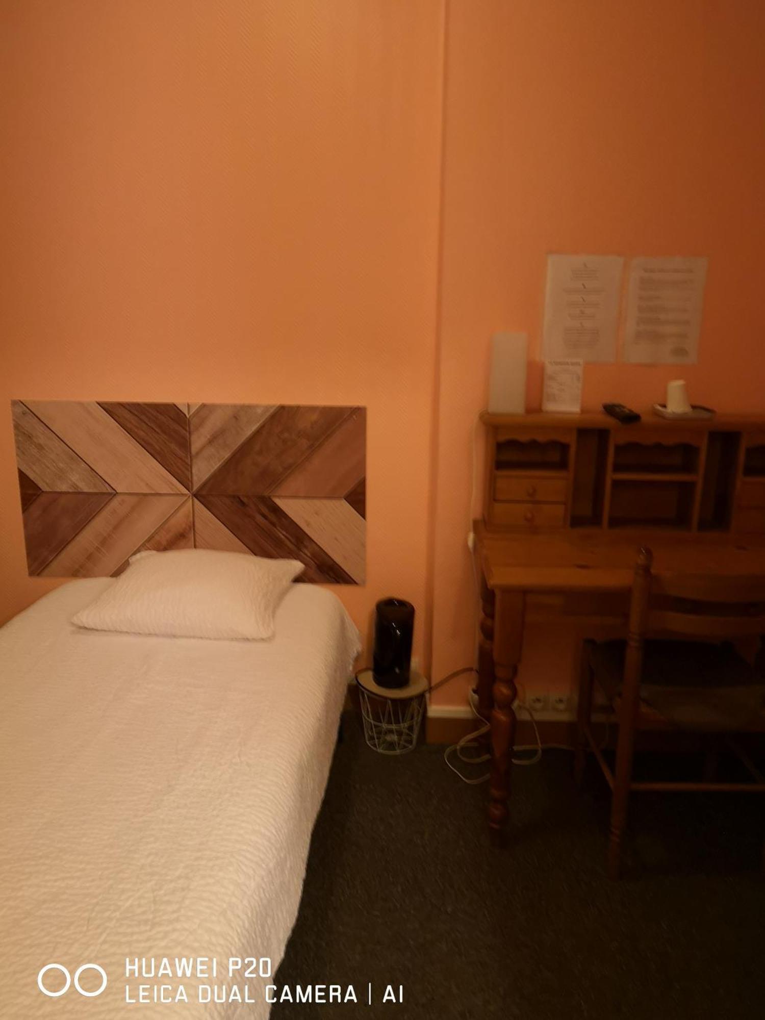 Hotel Le Memphis Πουατιέ Δωμάτιο φωτογραφία
